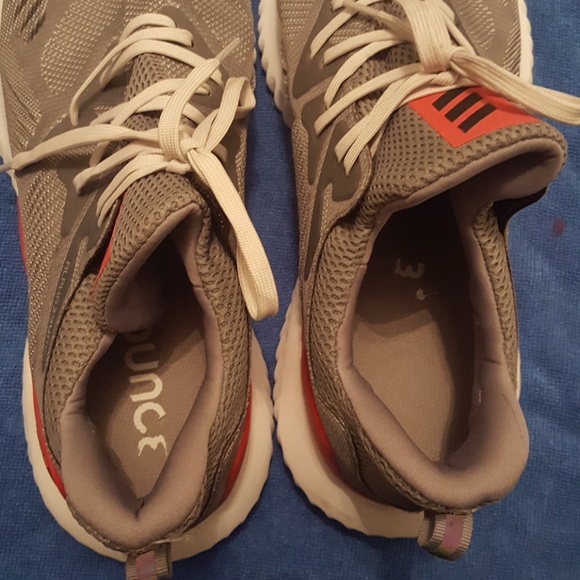 Running Shoes - Picture 3 of 4